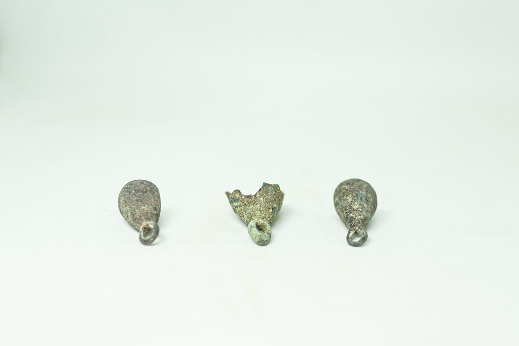 Trzy brązowe dzwonki wisiorki