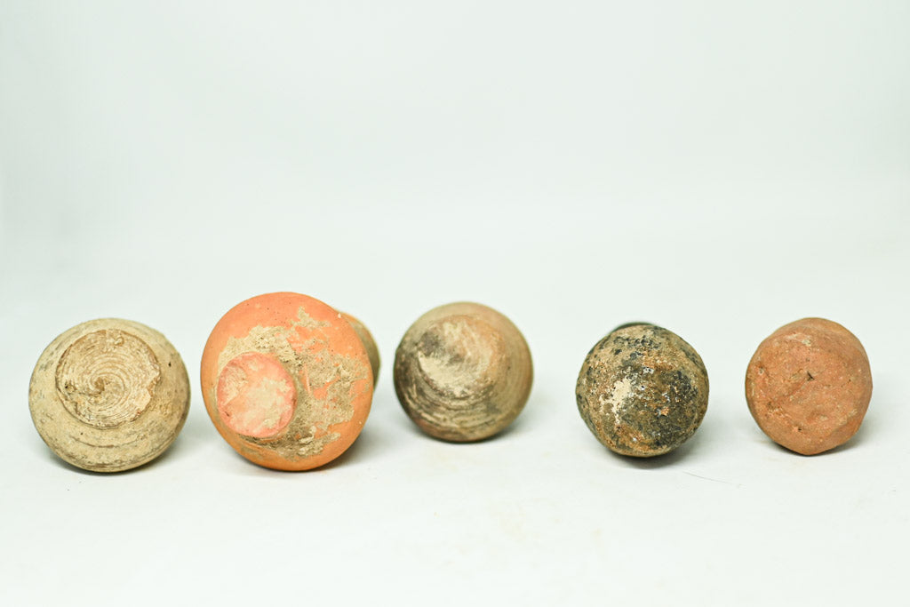 Zestaw pięciu naczyń rytualnych