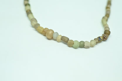 Szklany naszyjnik z Starożytnego Rzymu